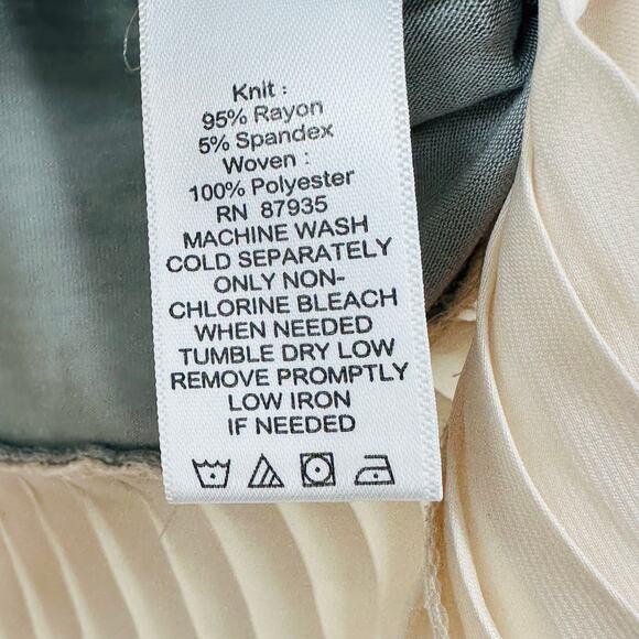 LOGO by Lori Goldstein Drop Shoulder Knit Top Pleated Trim Cap Sleeve XXS 2XS - Picture 8 of 9